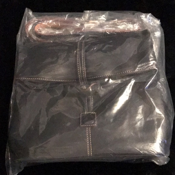 D&B Florentine Medium Toggle Crossbody Bag - Picture 2 of 6